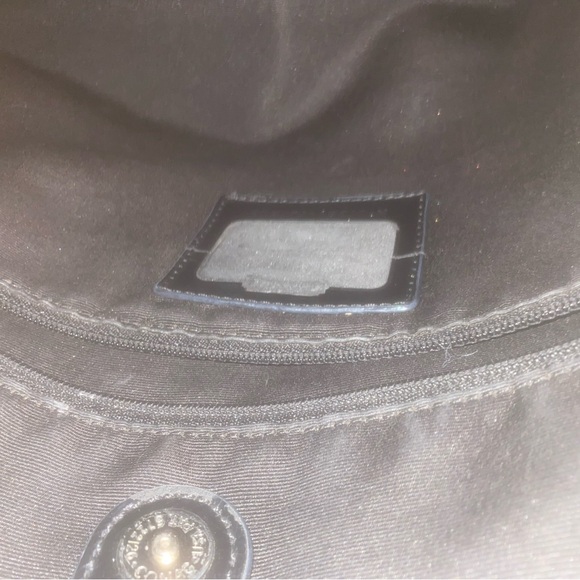 Coach flawed - Picture 13 of 13